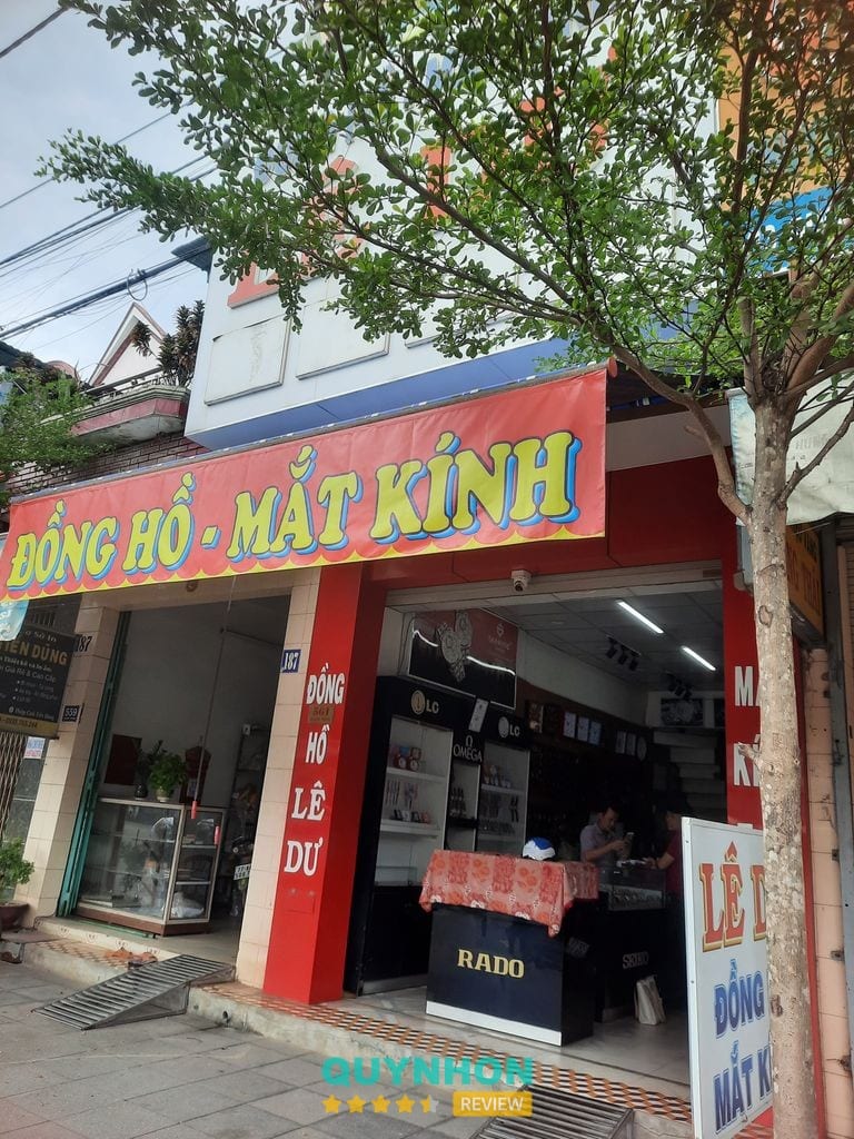 Đồng Hồ-Mắt kính Lê Dư Hoài Nhơn