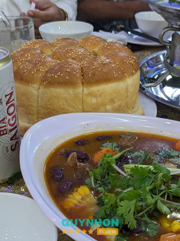 Nhà hàng Bảy Nhuần Pleiku