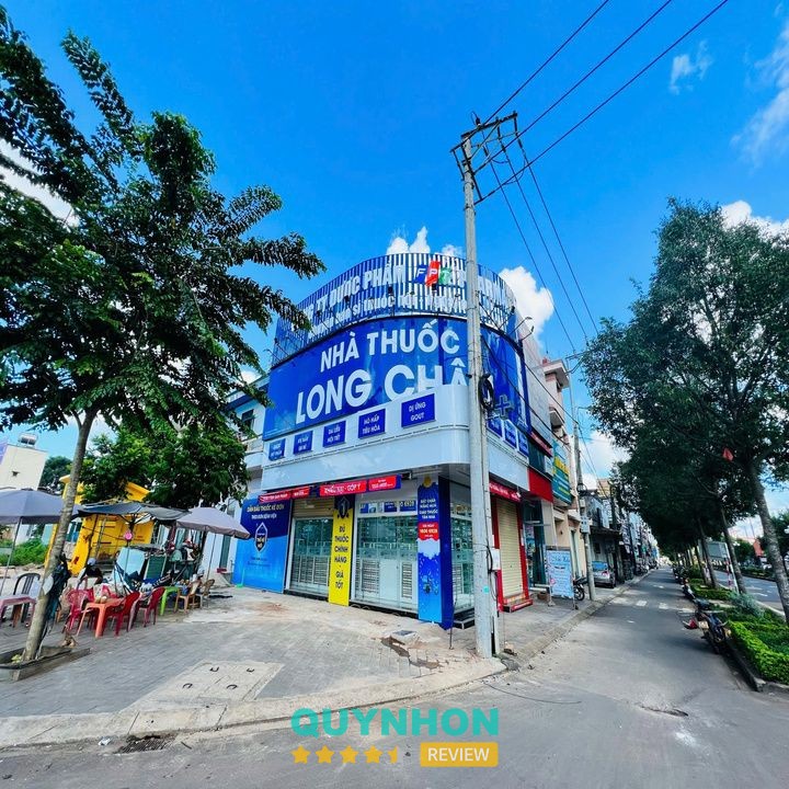 Nhà Thuốc FPT Long Châu tại 813 Hùng Vương Chư Sê