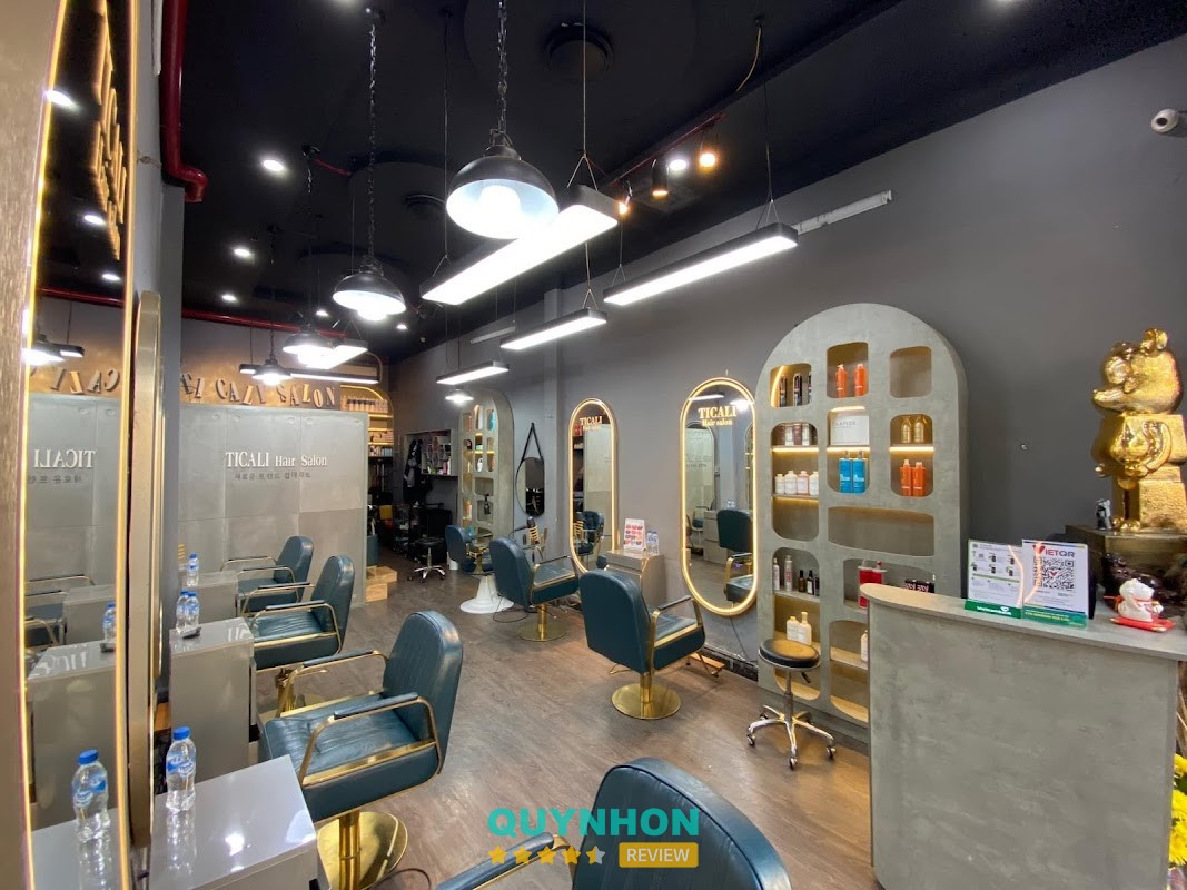 Ti CaliA Hair Salon Pleiku
