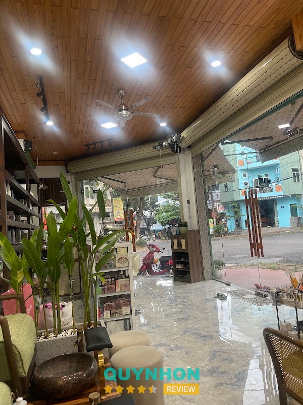 Dunvo Beauty Center (Mỹ phẩm, chăm sóc da và nails)