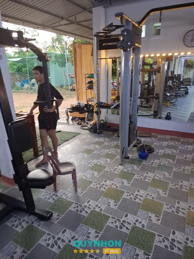 Gym thong dong sân bóng chuyền – hình ảnh 2