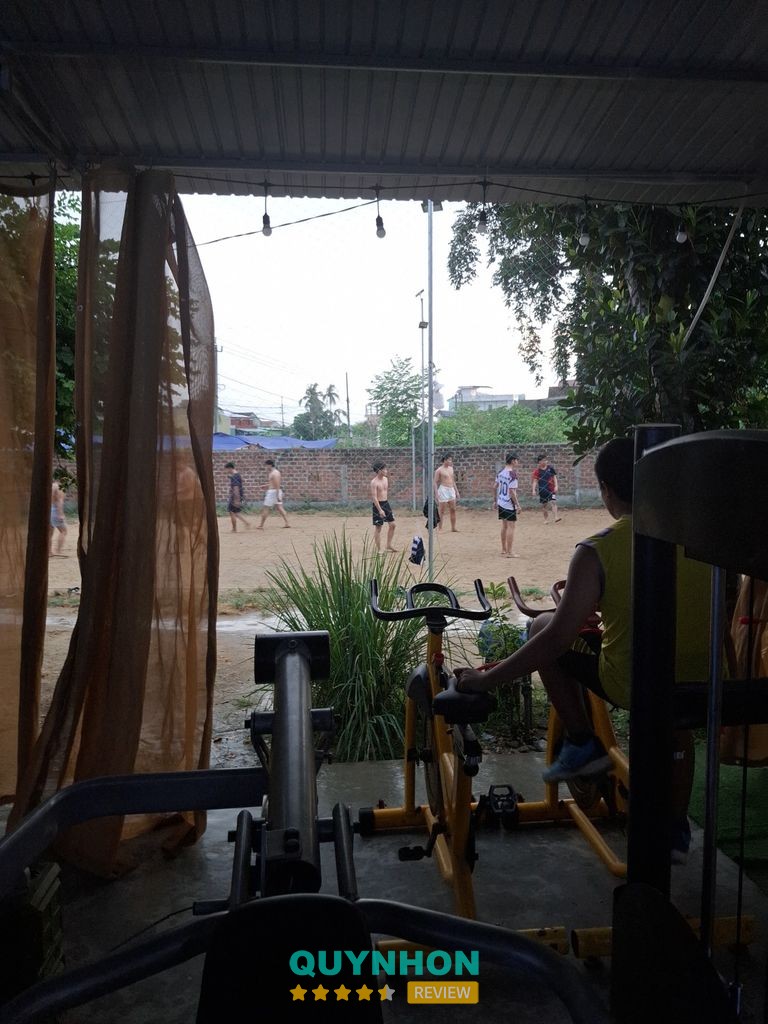 Gym thong dong sân bóng chuyền – hình ảnh 3