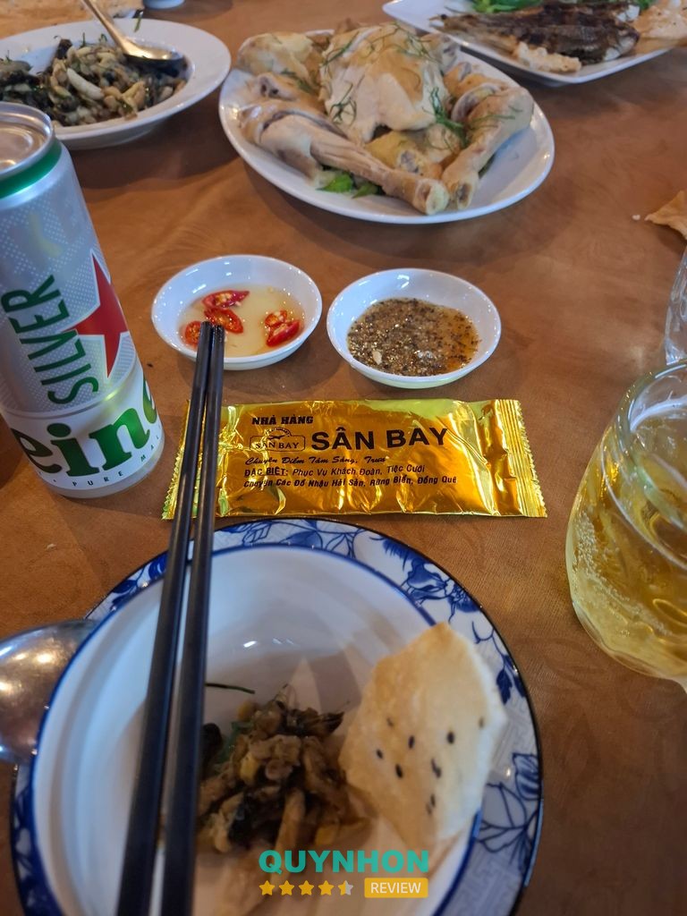 Nhà hàng sân bay Phù Cát – hình ảnh 3