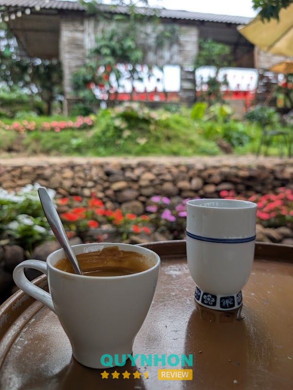 Tiệm Cà Phê Bên Suối – hình ảnh 2