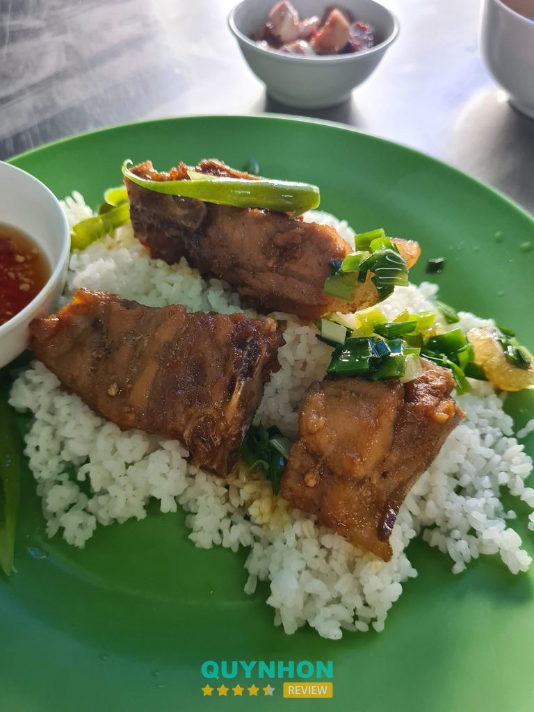 Quán Cơm Anh Đào Ayun Pa - hình ảnh 1