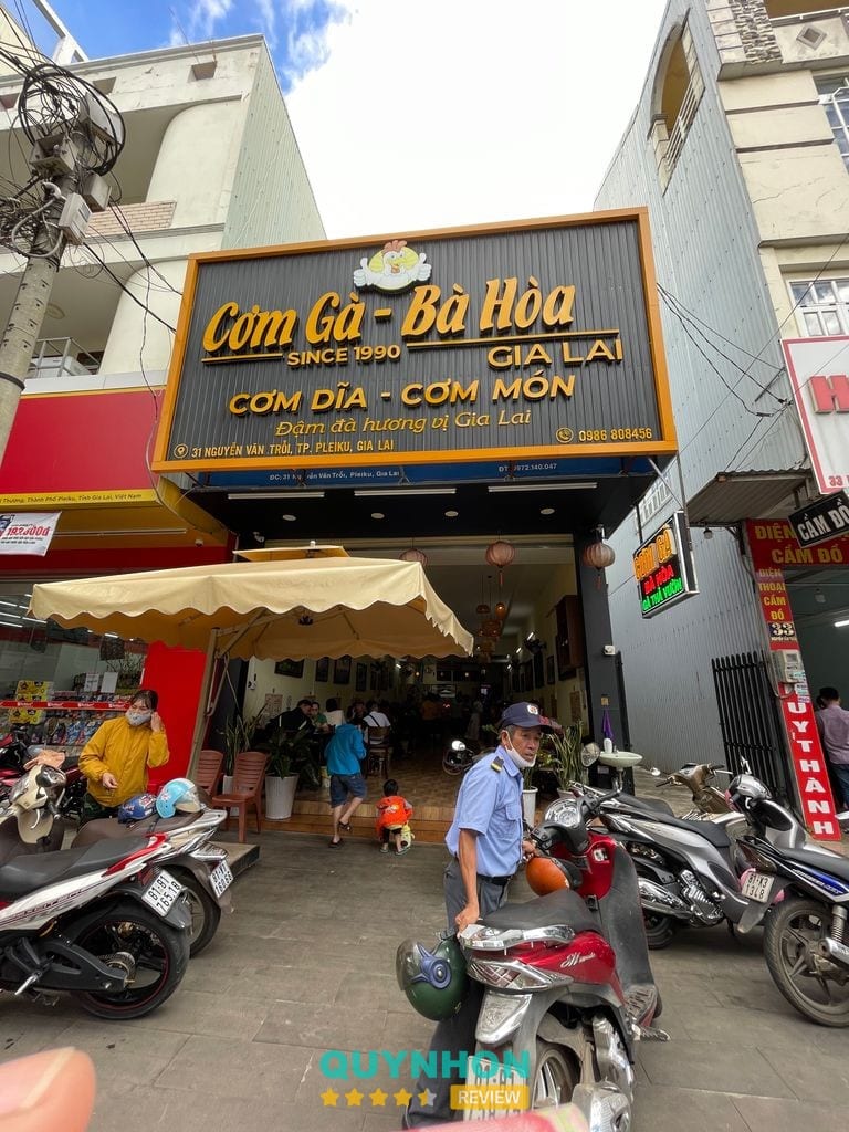 Cơm gà Bà Hoà - hình ảnh 1