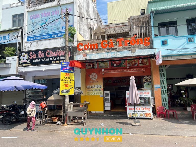 Cơm Gà Trống