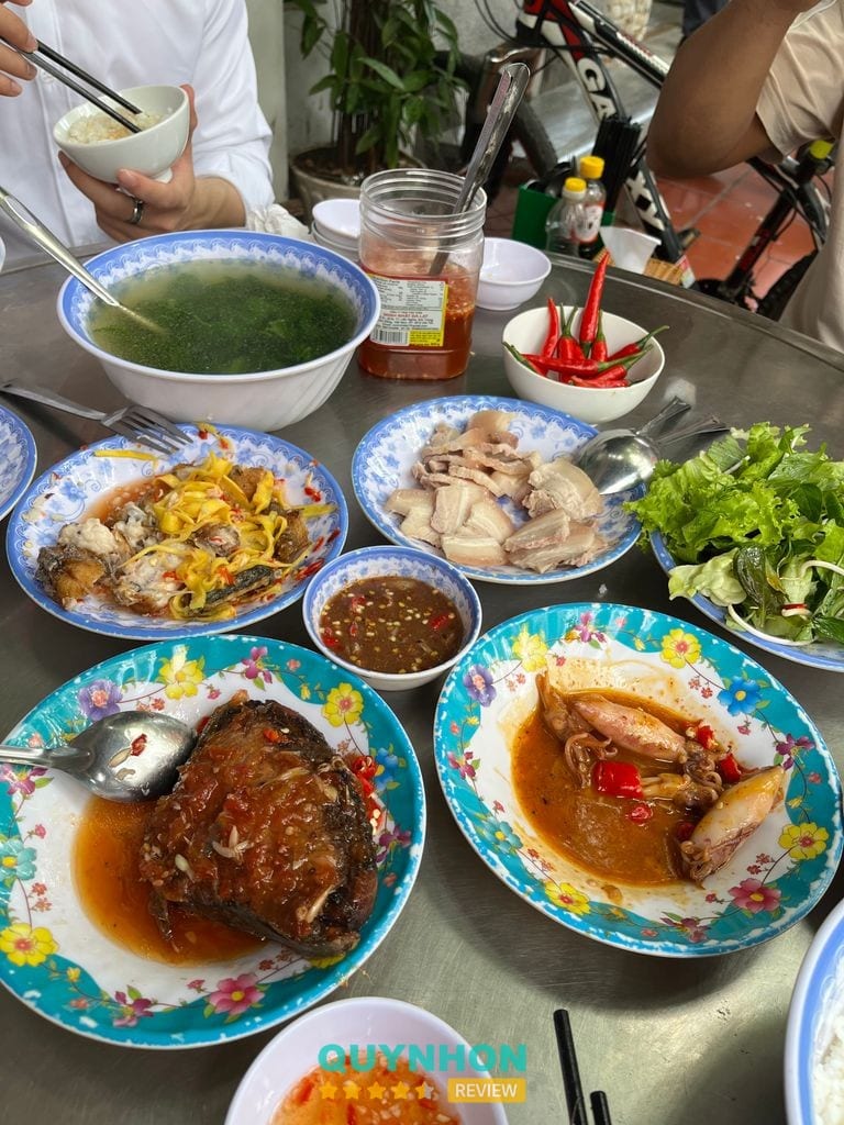 O ngọc quán- Cơm bình dân – hình ảnh 2