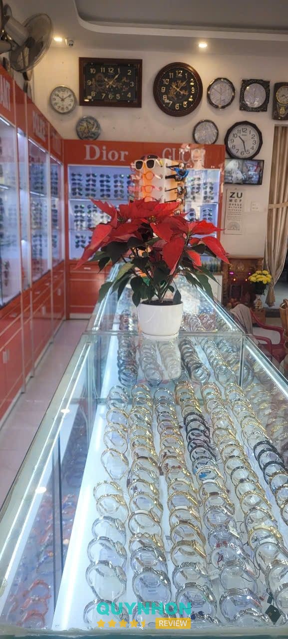 Đồng Hồ và Mắt Kính Minh Hậu – hình ảnh 2