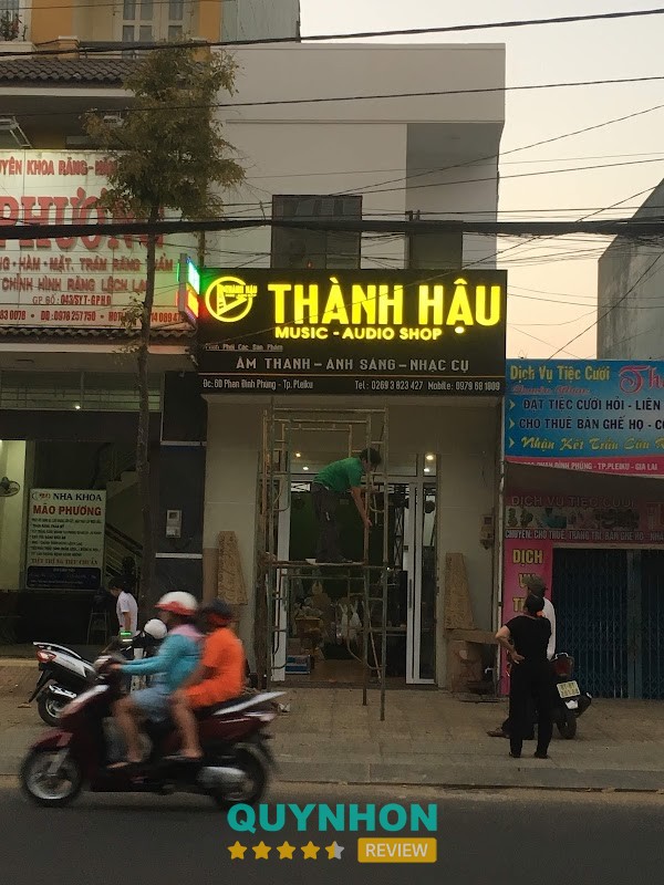 cửa hàng âm thanh ánh sáng THÀNH HẬU