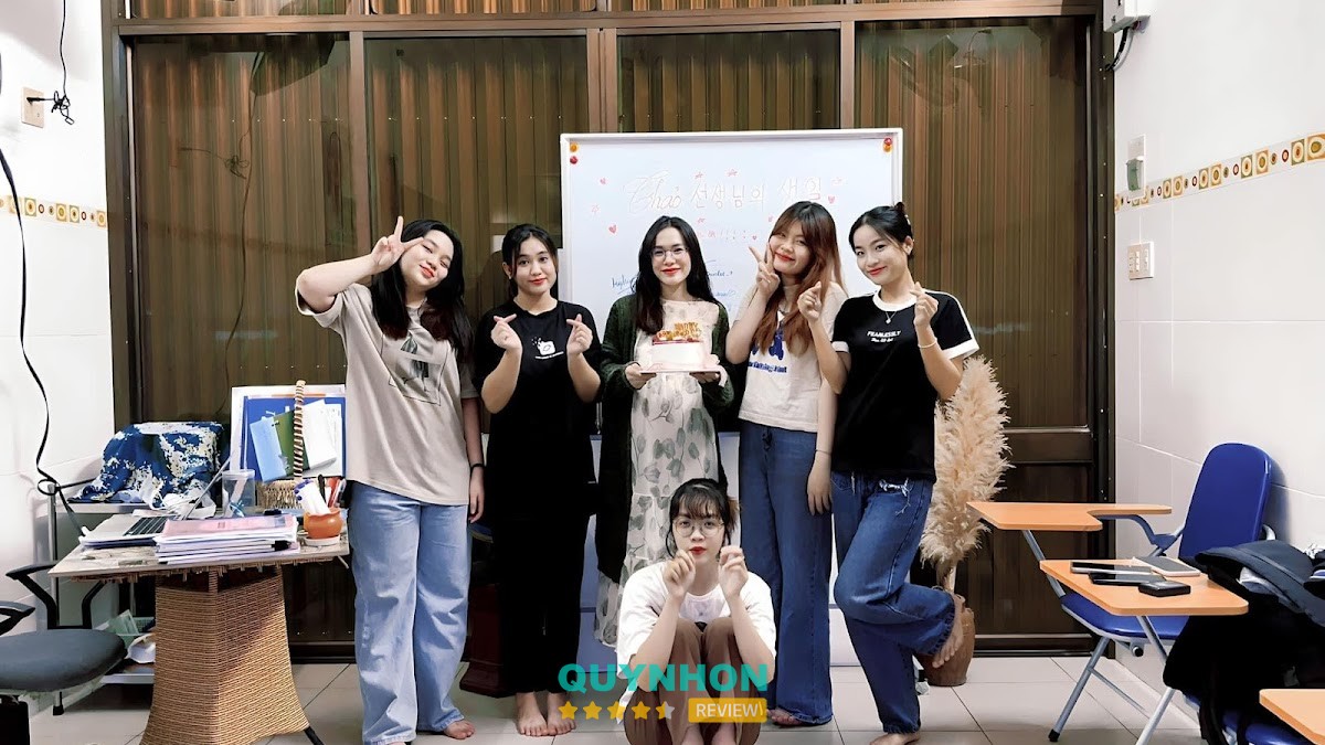 Tiếng Hàn Quy Nhơn Cô Thảo