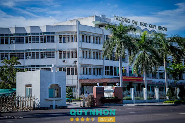 Trường đại học Quy Nhơn: 170 An Dương Vương, P. Quy Nhơn Nam